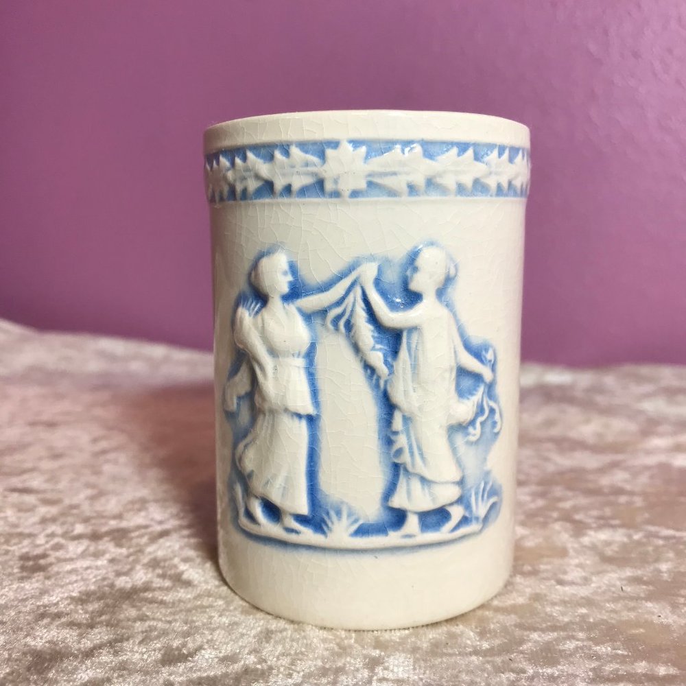 FREE Vintage Blue & White Ceramic Small Bathroom Tumbler Lovers Friends Gift GUC